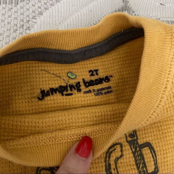 2t top  - Picture 3 of 3